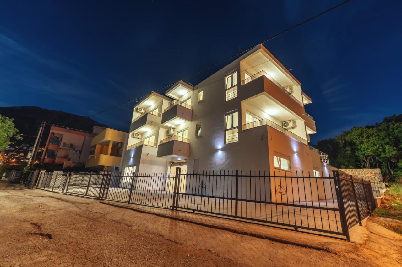 Harasta Lux Appartement Bar Buitenkant foto
