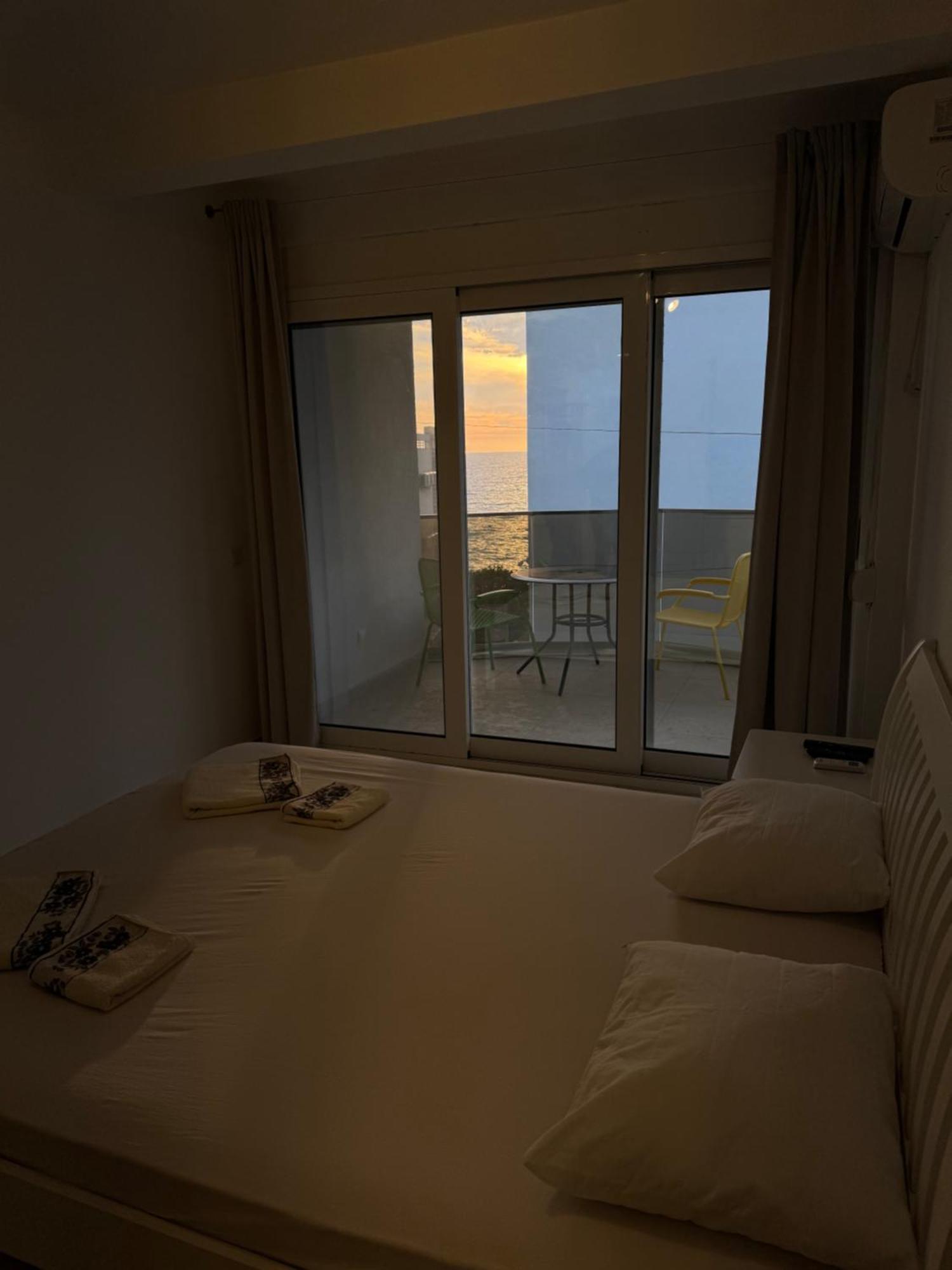 Harasta Lux Appartement Bar Buitenkant foto