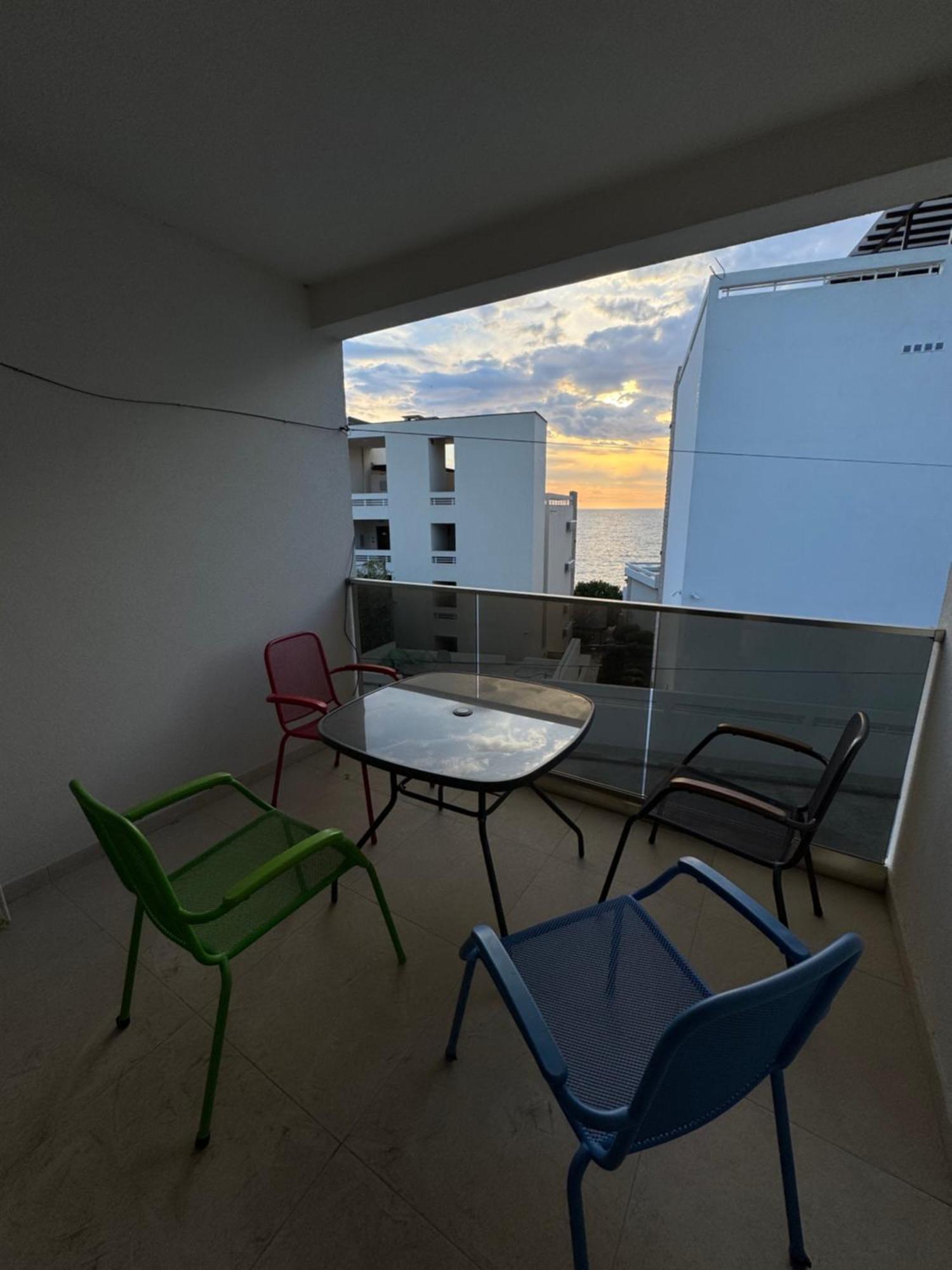Harasta Lux Appartement Bar Buitenkant foto