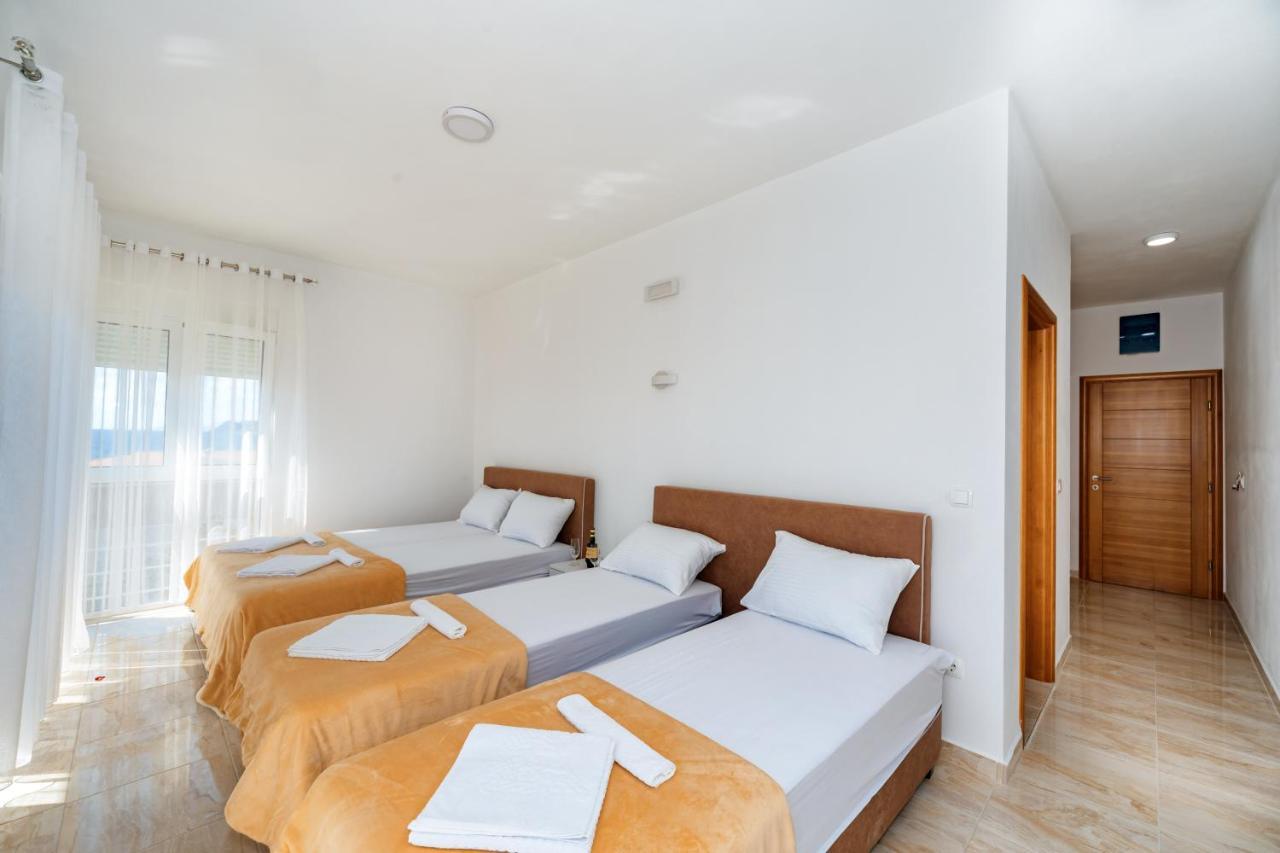 Harasta Lux Appartement Bar Buitenkant foto